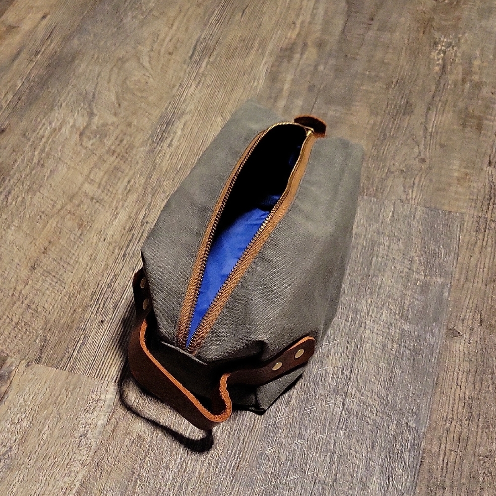 Men's Duck Island Dopp Kit, Charcoal